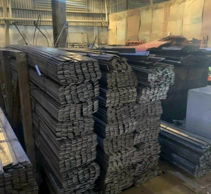 Tìm hiểu thép la cán nóng và cán nguội – Đặc điểm và công dụng