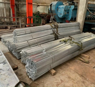 Ứng dụng phổ biến của thép la trong xây dựng và cơ khí