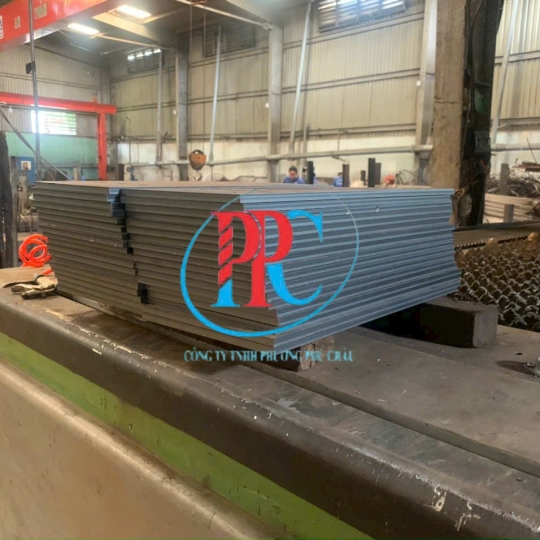 Kinh doanh thép tấm